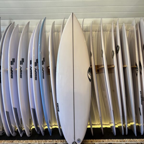 Sharpeye #77 6'1 19,75 x 2,62 = 31,3L