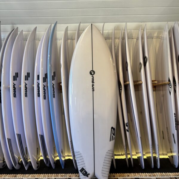 Pró-Ilha Monstra fish - 5'9 20,75 x 2,44 = 32,0L