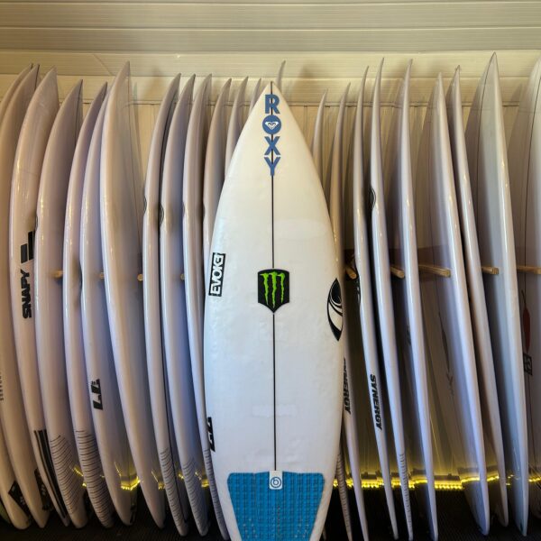 Sharpeye 5'5 18,50 x 2,47 = 24,6L - Laura Raupp
