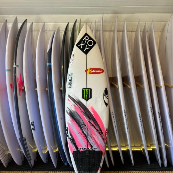 Sharpeye 5'7 18,50 x 2,47 = 25,3L - Laura Raupp