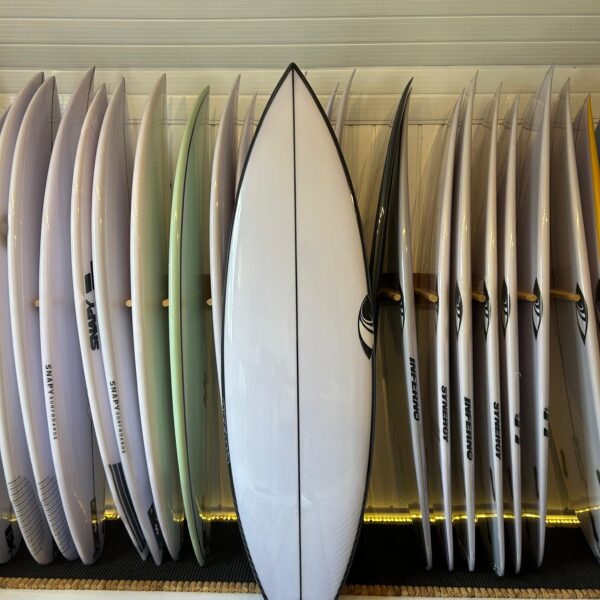 Sharpeye Inferno 72 - 5’10 20 x 2,70 = 32,1L